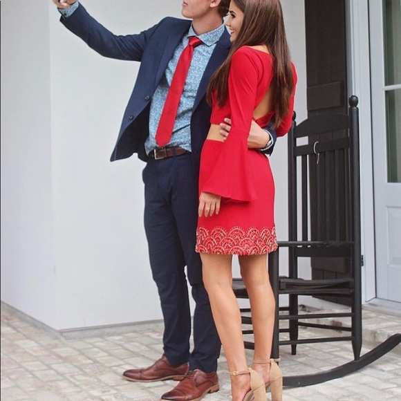 Dress - Picture 3 of 3